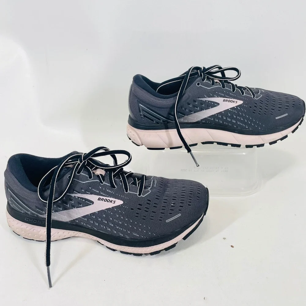Brooks Ghost 13 Womens 8.5 Wide D Grey Pink Running Shoes 1203381D062